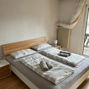  Apartment Liya